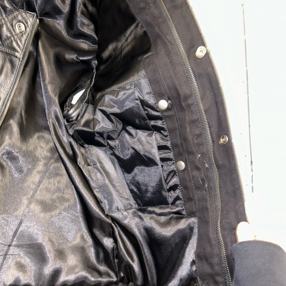 Real leather motorcycle best brand new never worn great condition - Picture 3 of 4